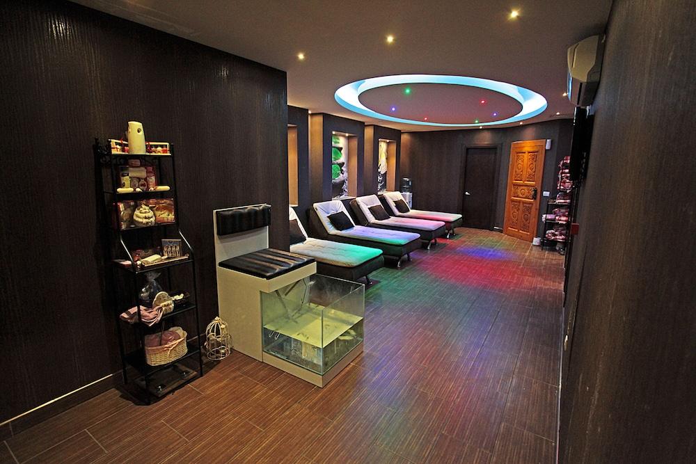 Mandarin & Ośrodek wypoczynkowy 5*